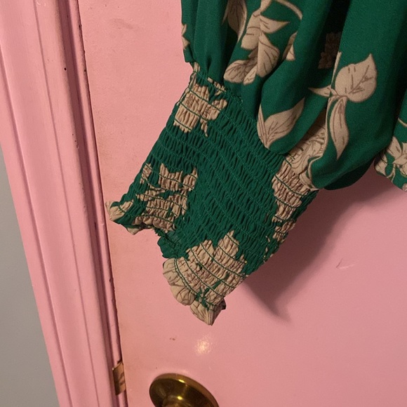 NWT TOP - Picture 4 of 4